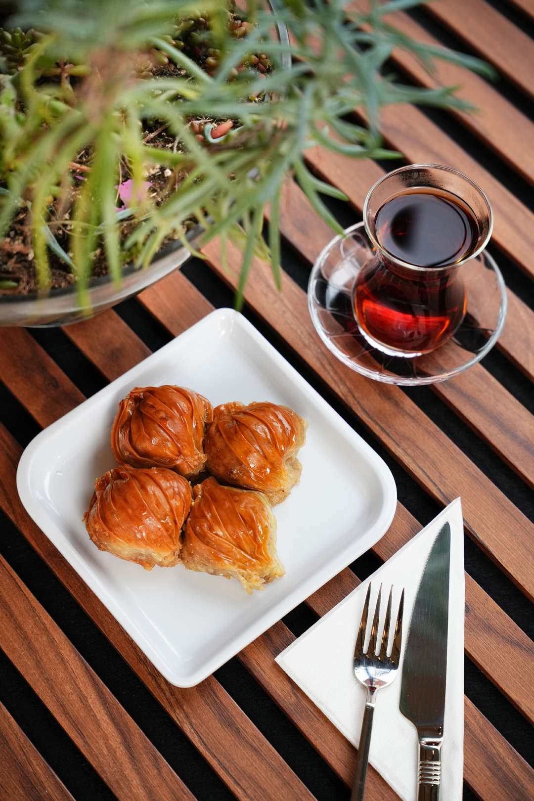 MİDYE BAKLAVA FISTIKLI KAYMAKLI
